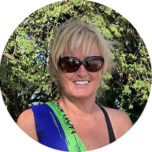 <h5 class="woo-tes-name">Stephanie Khan</h5>